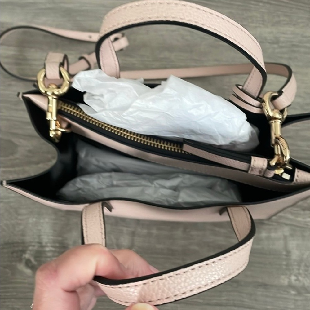 Marc Jacobs Pink Crossbody Bag with Modern Design new - Picture 8 of 8